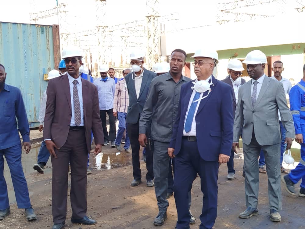 السودان – “ميرور نيوز” :  *وزير الطاقة والنفط يتفقد محطة بحري الحراريه*   