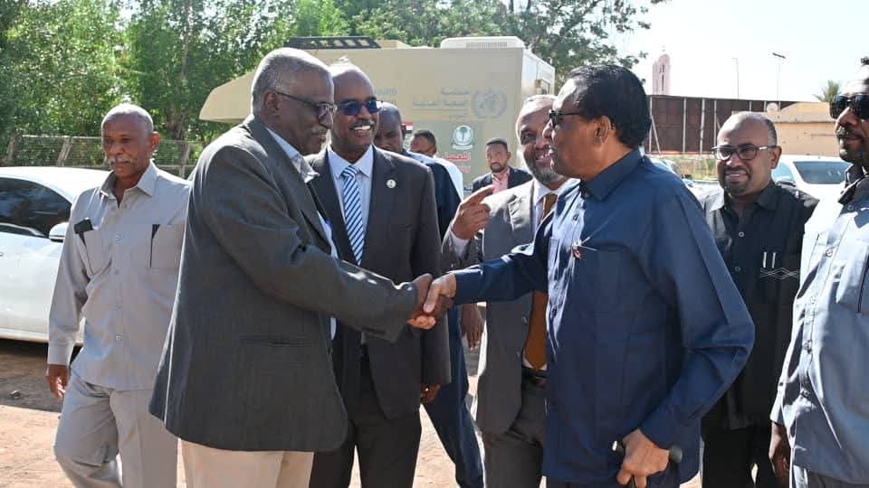 السودان – “ميرور نيوز”: *”رئيس الوزراء” يتفقد معمل “إستاك” بعد الدمار والنهب: والحكومة تتعهد بإعادة التأهيل*     