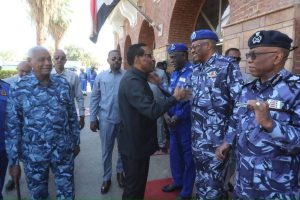 السودان – “ميرور نيوز”: *رئيس مجلس الوزراء يتفقد وزارة الداخلية*