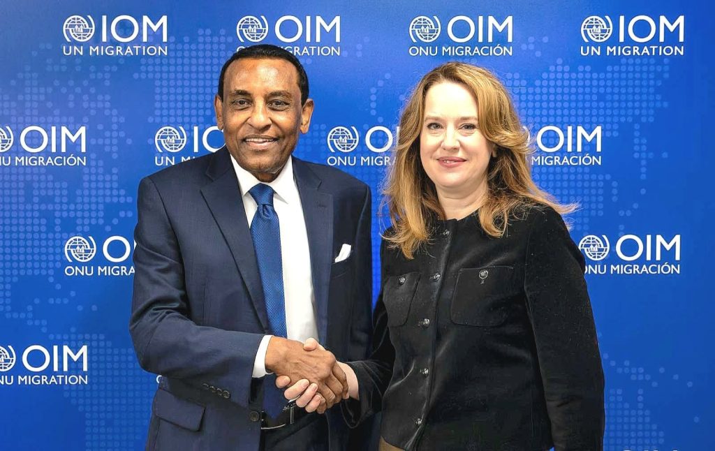 السودان – “ميرور نيوز”: *”رئيس الوزراء” يستعرض مع مديرة المنظمه الدوليه للهجره التحديات التي تواجه العائدين إلى ديارهم وربط العمل الإنساني بالمسار التنموي*   