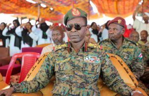 الخرطوم – “ميرور نيوز”: *”كباشي” صمود منطقة الجموعيه كان صمام أمان لتأمين منطقة أم درمان وجبل أولياء والصالحه* 