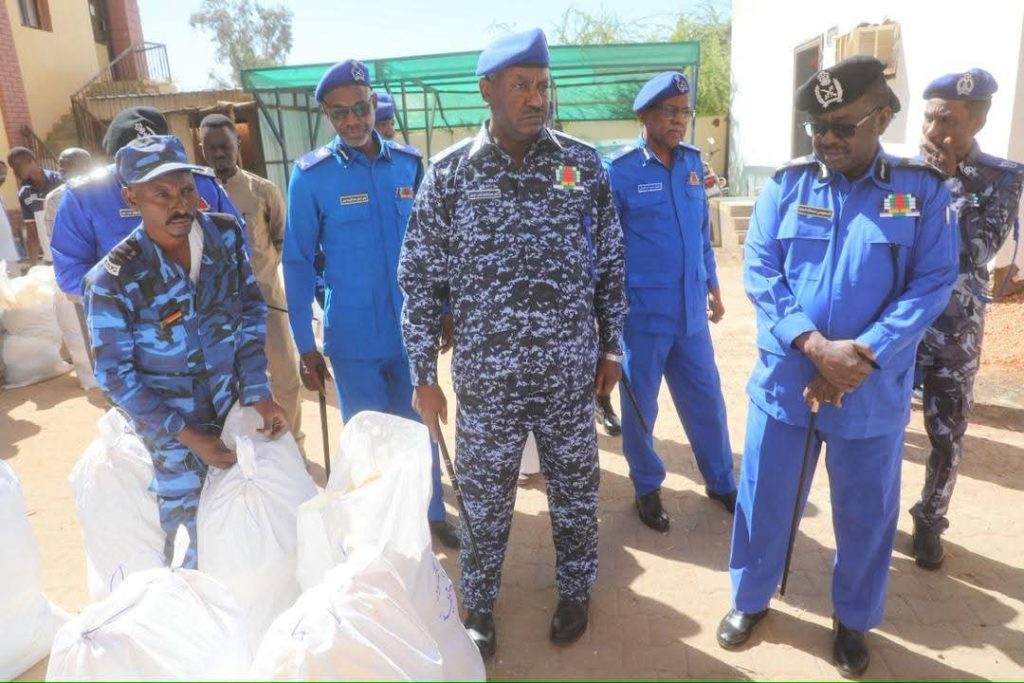 السودان – “ميرور نيوز”: *”مدير عام الشرطه” يقف على سير العمل لعدد من إدارات الشرطه*