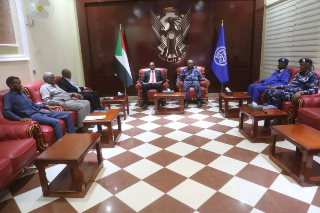 السودان – “ميرور نيوز”: *”وزير الداخلية” يترأس إجتماع لجنة طوارئ إمتحانات الشهادة السودانية والتأكيد على قيام الإمتحانات فى الثالث عشر من أبريل*