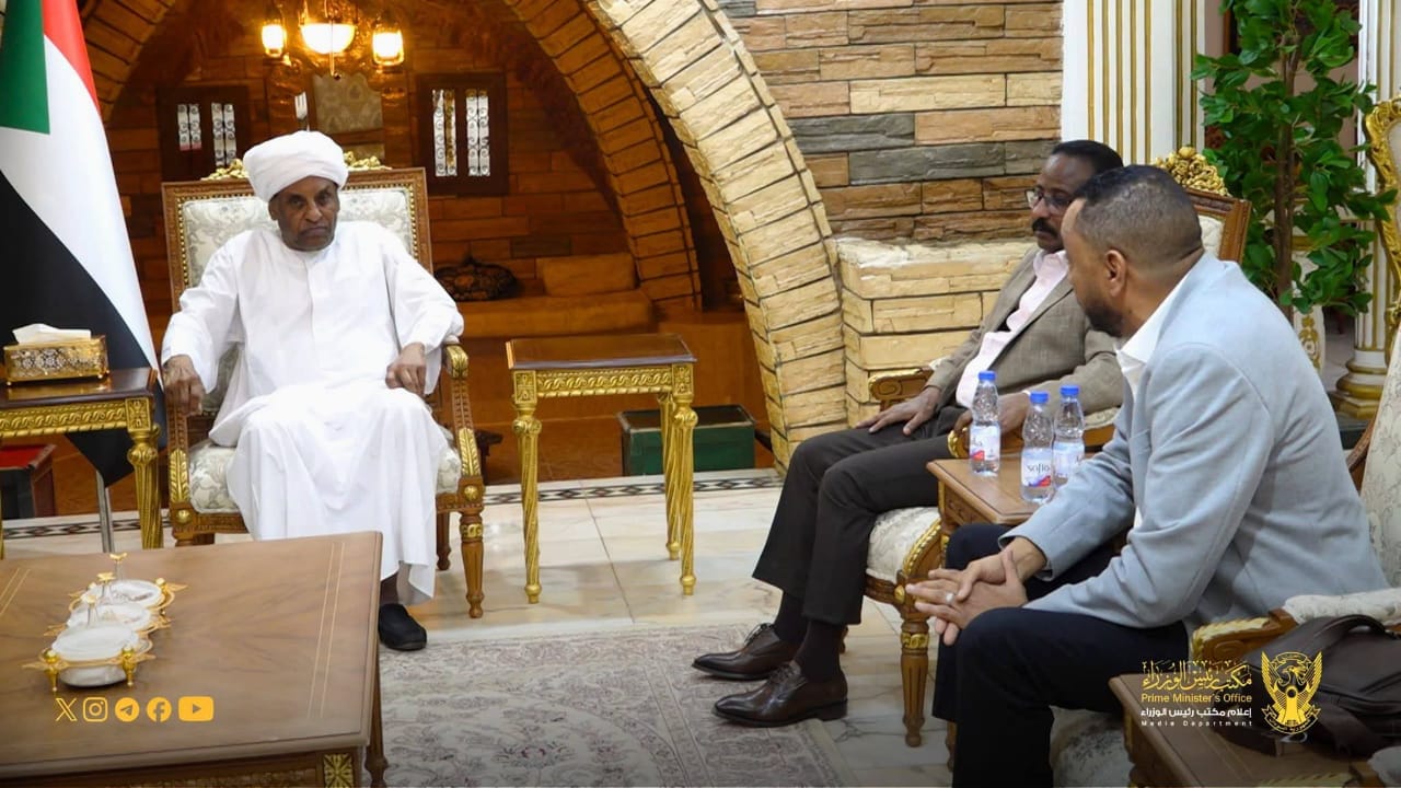 السودان – “ميرور نيوز”: *رئيس الوزراء يؤكد أهمية دور القطاع الخاص في دفع مسيرة التنمية الاقتصادية بالبلاد*